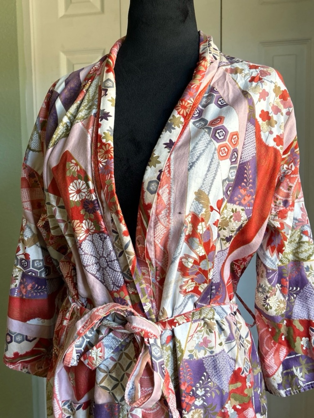 Abstract Geometric Floral Kimono Robe - Picture 3 of 9